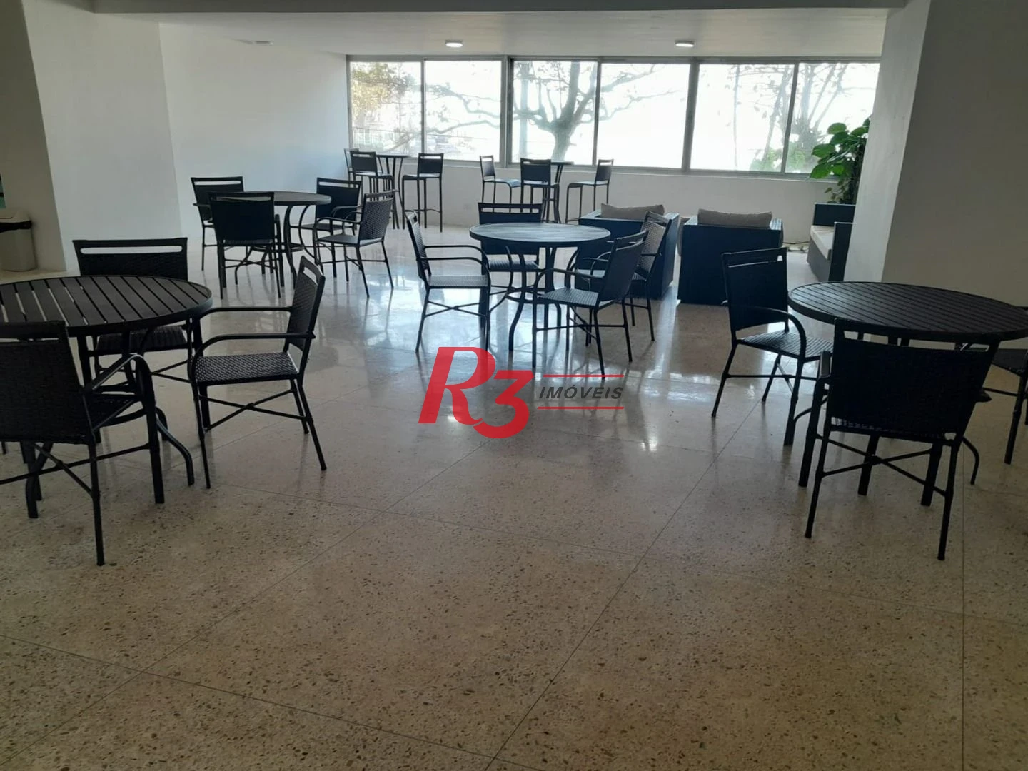 Apartamento com 4 dormitórios à venda, 376 m² por R$ 1.500.000,00 - Praia das Pitangueiras Beira Mar - Guarujá/SP