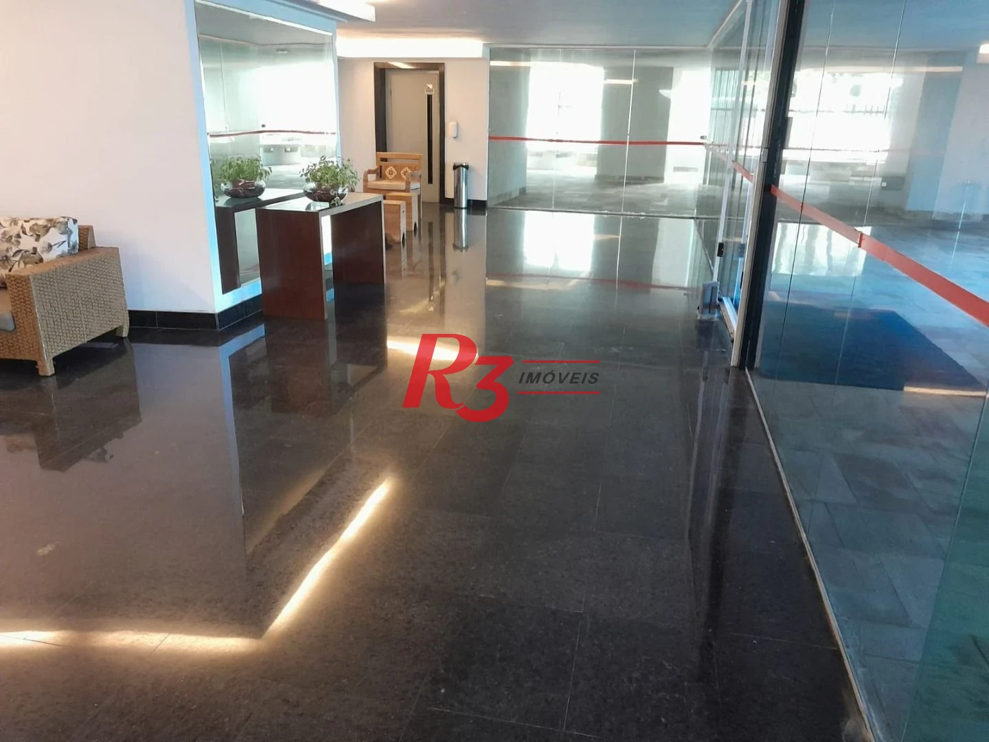 Apartamento com 4 dormitórios à venda, 376 m² por R$ 1.500.000,00 - Praia das Pitangueiras Beira Mar - Guarujá/SP