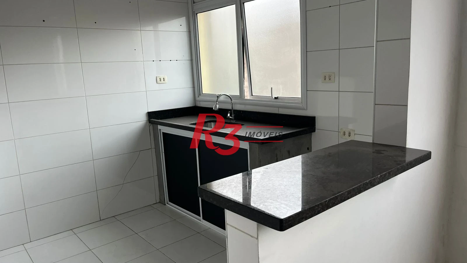 Village à venda, 100 m² por R$ 535.000,00 - Estuário - Santos/SP