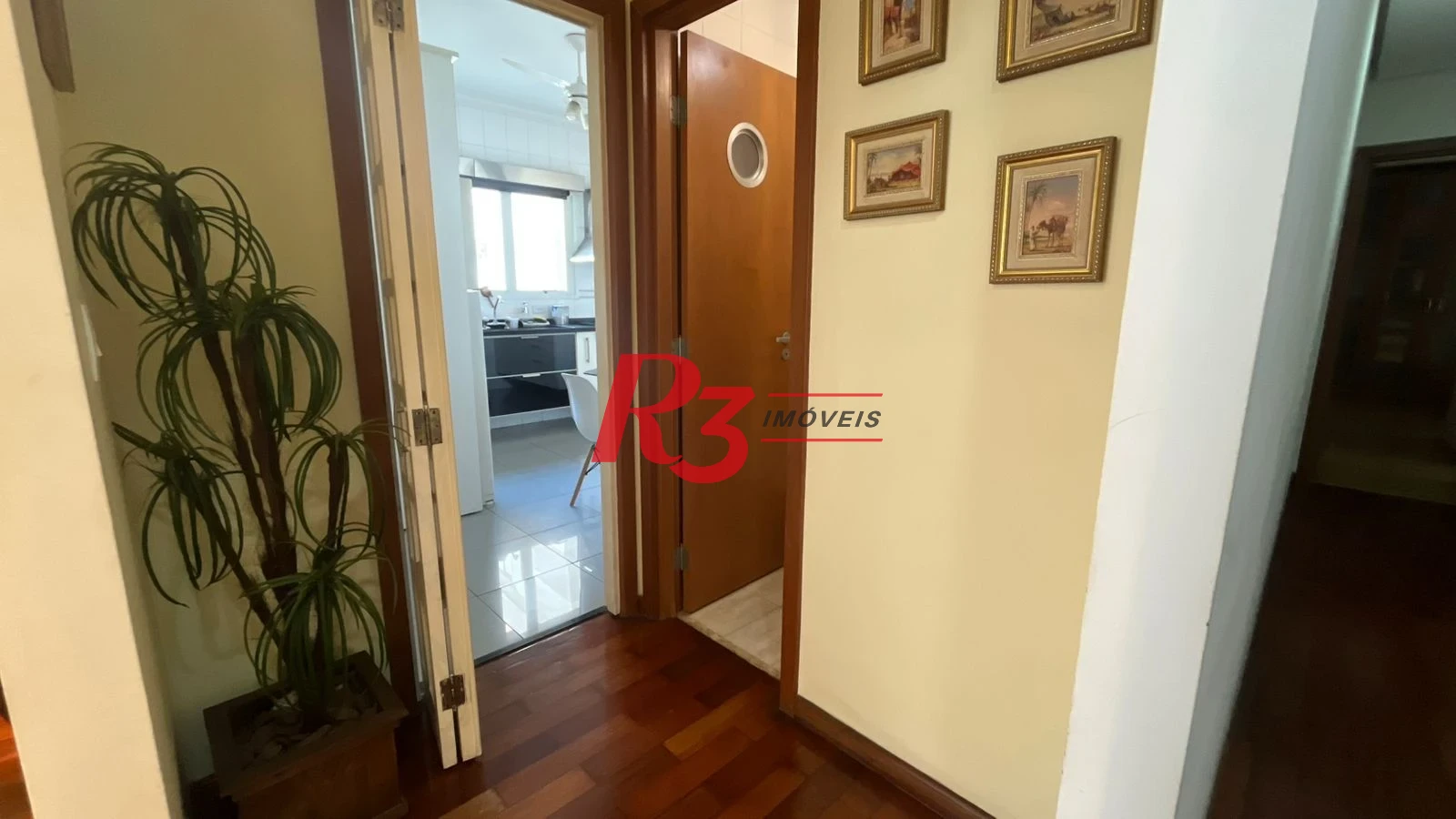 Apartamento com 4 dormitórios à venda, 158 m² por R$ 1.800.000,00 - Boqueirão - Santos/SP