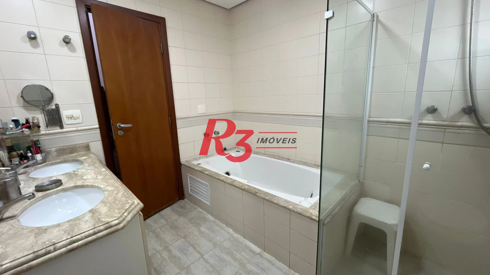 Apartamento com 4 dormitórios à venda, 158 m² por R$ 1.800.000,00 - Boqueirão - Santos/SP