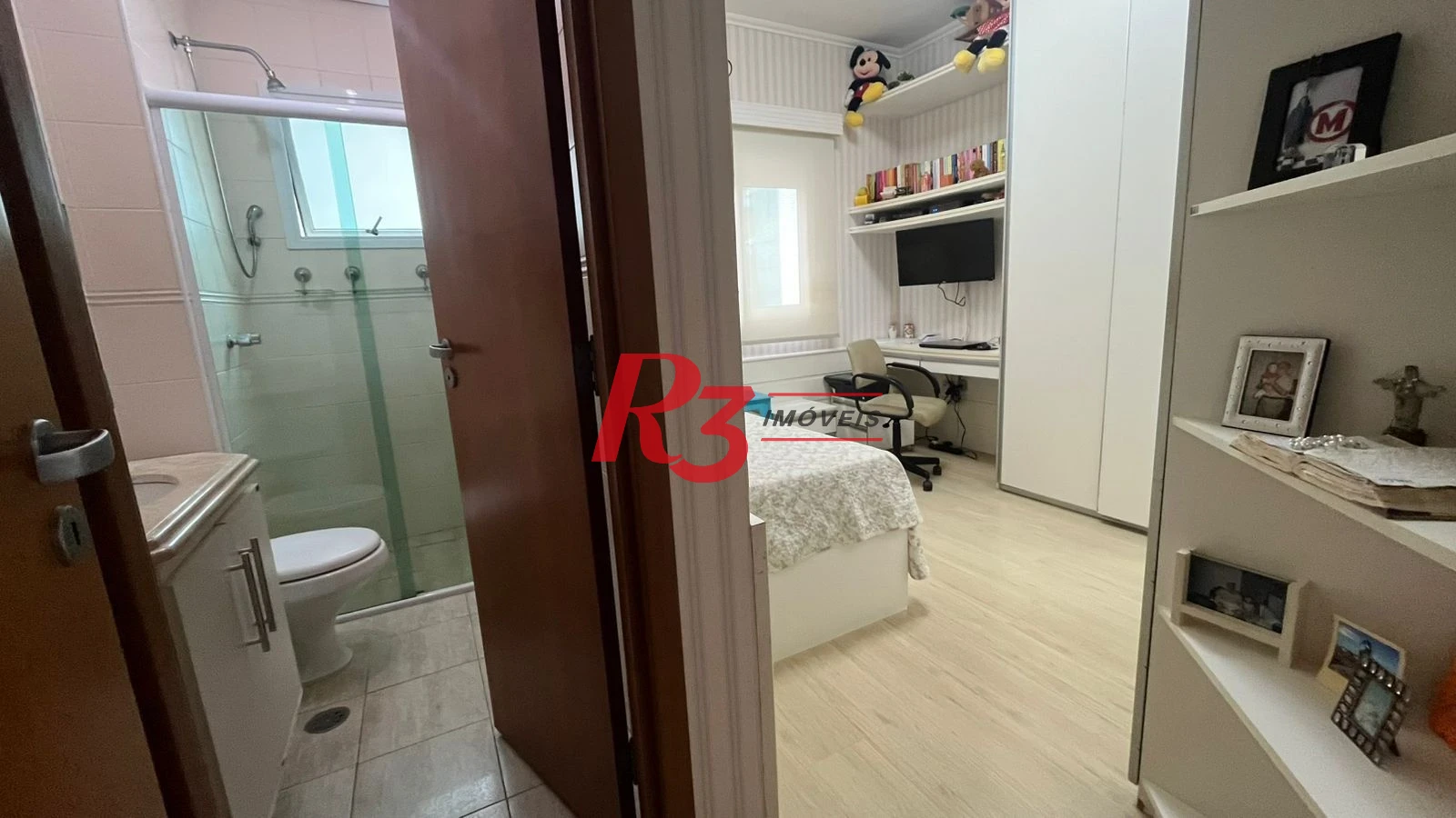 Apartamento com 4 dormitórios à venda, 158 m² por R$ 1.800.000,00 - Boqueirão - Santos/SP