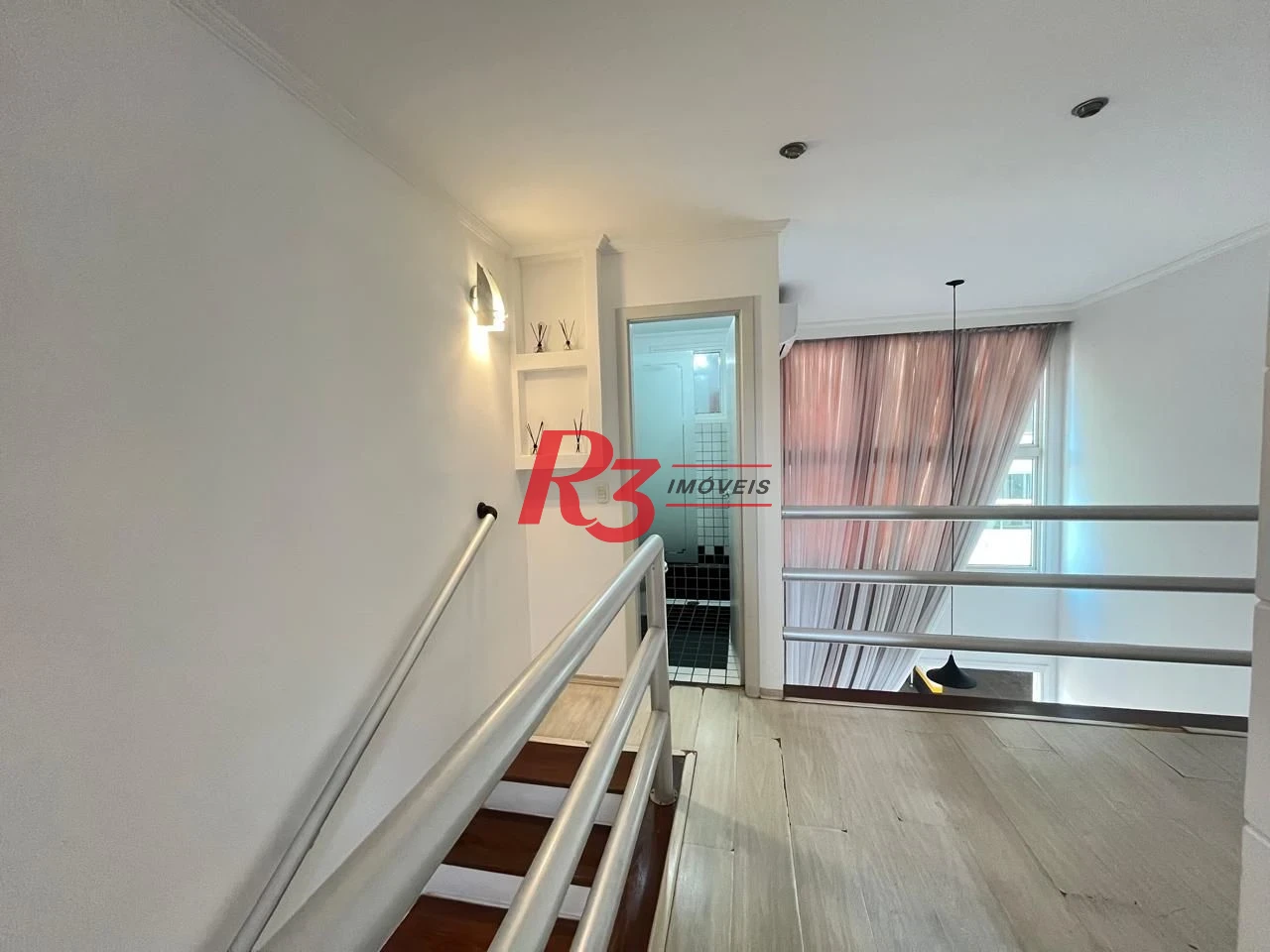 Apartamento Duplex à venda, 69 m² por R$ 550.000,00 - Gonzaga - Santos/SP