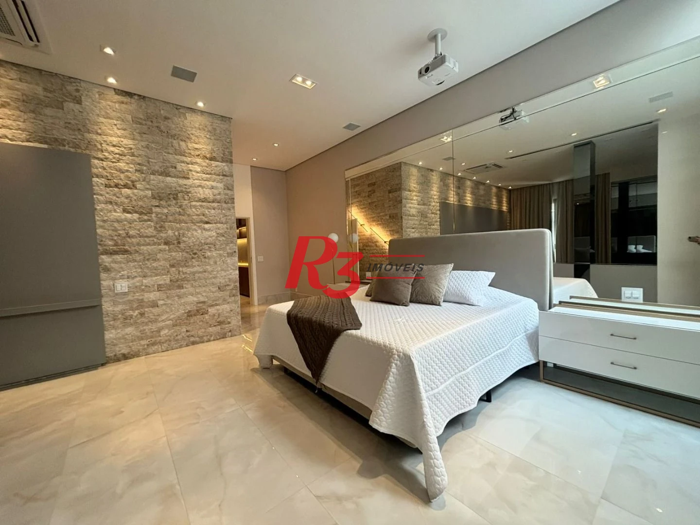 Casa à venda, 900 m² por R$ 21.990.000,00 - Acapulco - Guarujá/SP