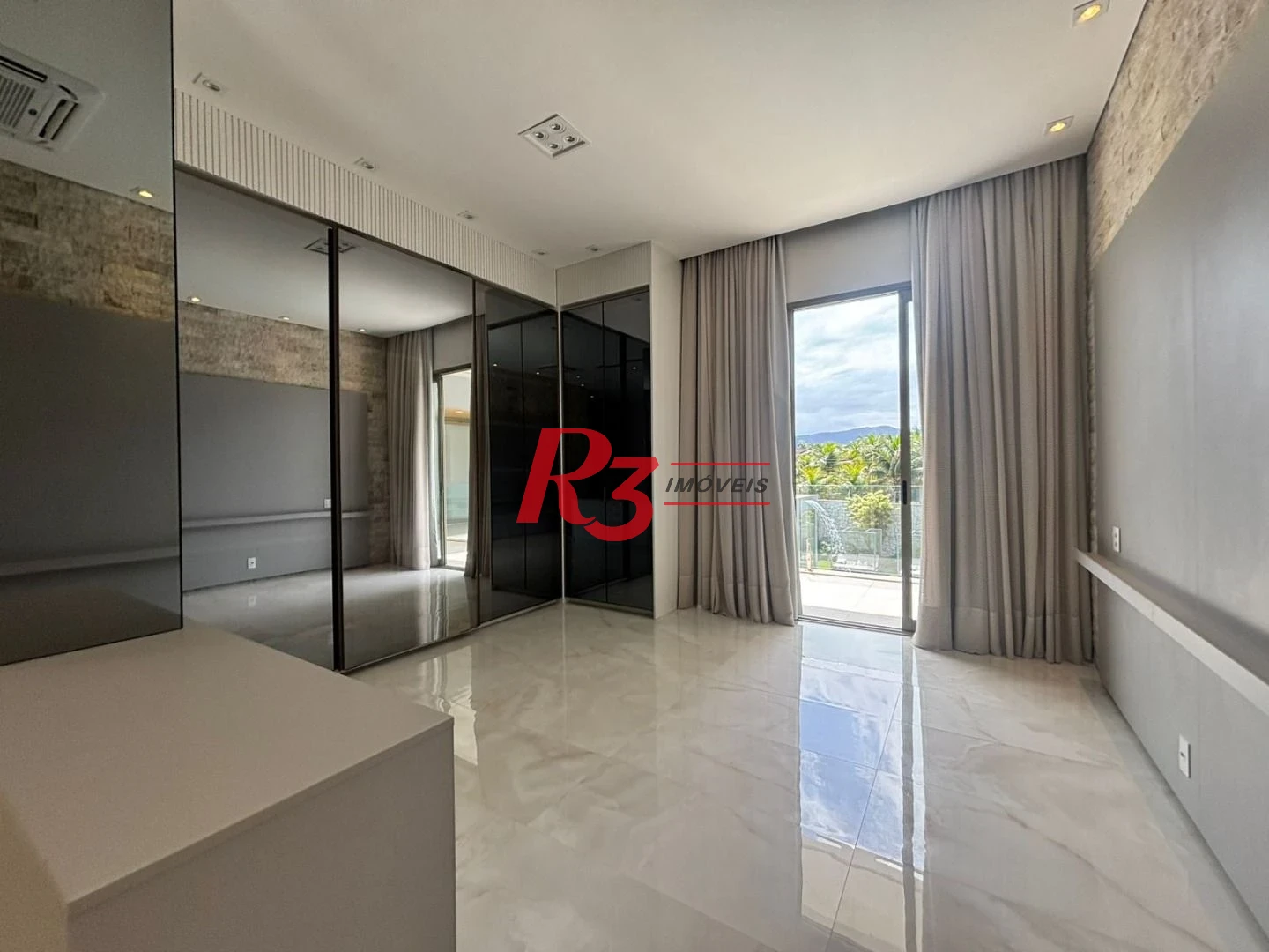Casa à venda, 900 m² por R$ 21.990.000,00 - Acapulco - Guarujá/SP