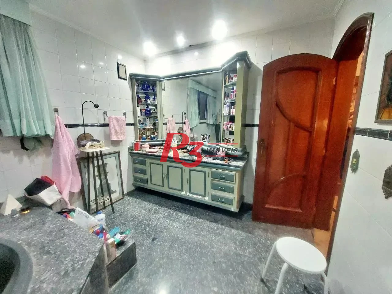 Apartamento com 3 dormitórios à venda, 261 m² por R$ 1.596.000,00 - Gonzaga - Santos/SP