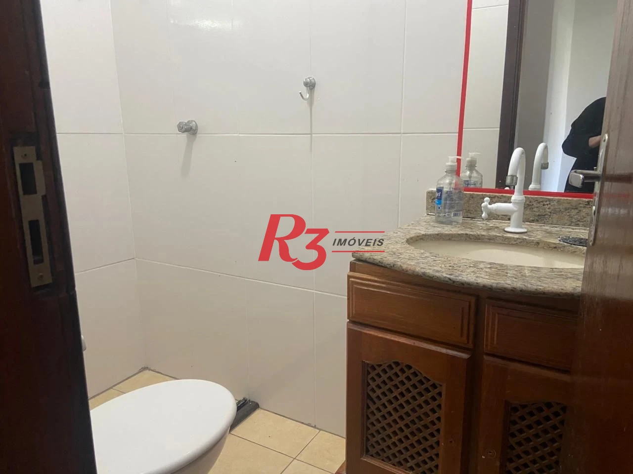 Sobrado com 2 dormitórios à venda, 240 m² por R$ 1.770.000,00 - Gonzaga - Santos/SP