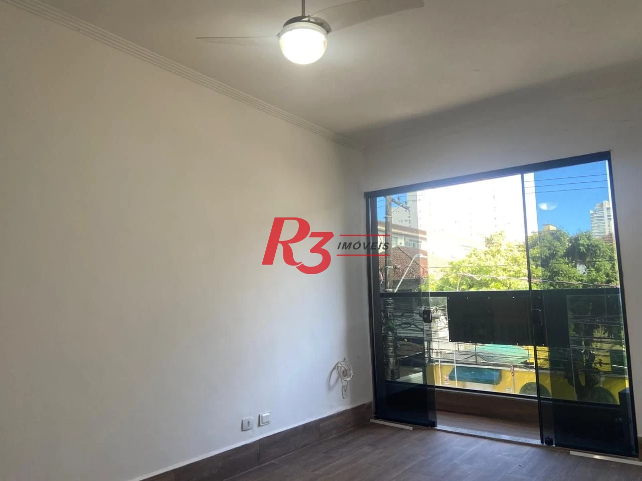 Sobrado com 2 dormitórios à venda, 240 m² por R$ 1.770.000,00 - Gonzaga - Santos/SP