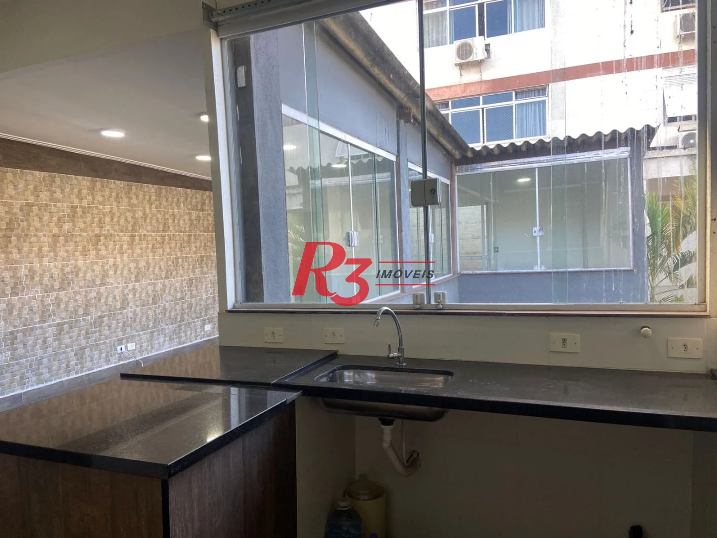 Sobrado com 2 dormitórios à venda, 240 m² por R$ 1.770.000,00 - Gonzaga - Santos/SP