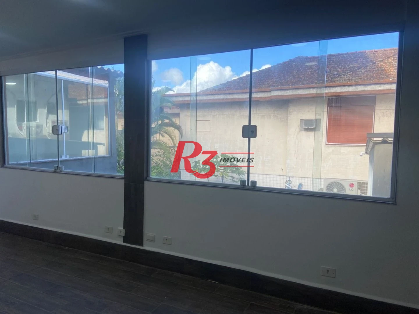 Sobrado com 2 dormitórios à venda, 240 m² por R$ 1.770.000,00 - Gonzaga - Santos/SP