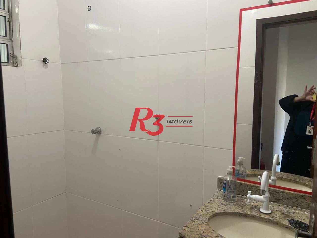 Sobrado com 2 dormitórios à venda, 240 m² por R$ 1.770.000,00 - Gonzaga - Santos/SP