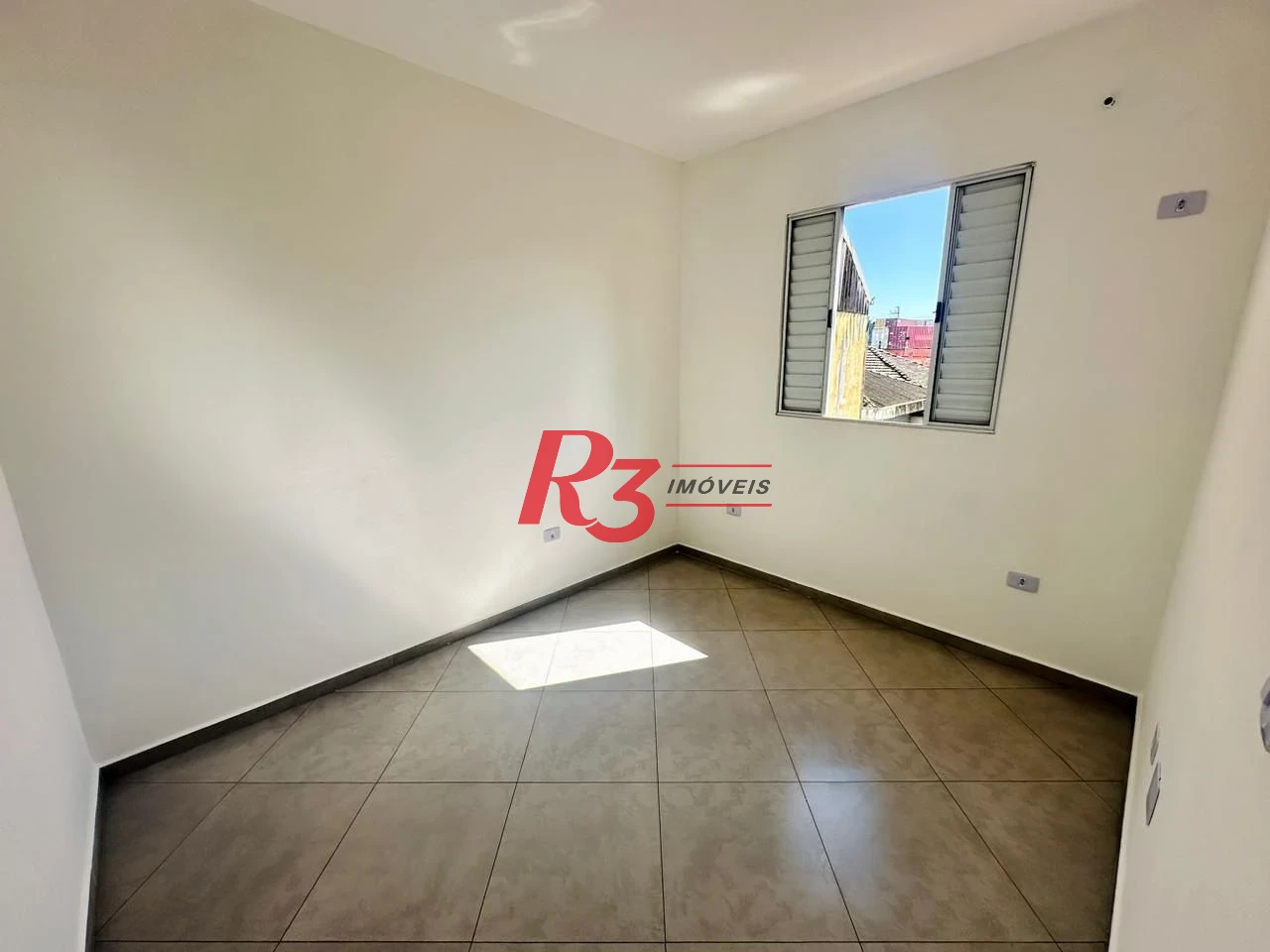Casa à venda, 72 m² por R$ 270.000,00 - Chico de Paula - Santos/SP