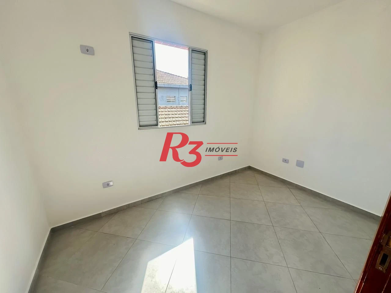 Casa à venda, 72 m² por R$ 270.000,00 - Chico de Paula - Santos/SP