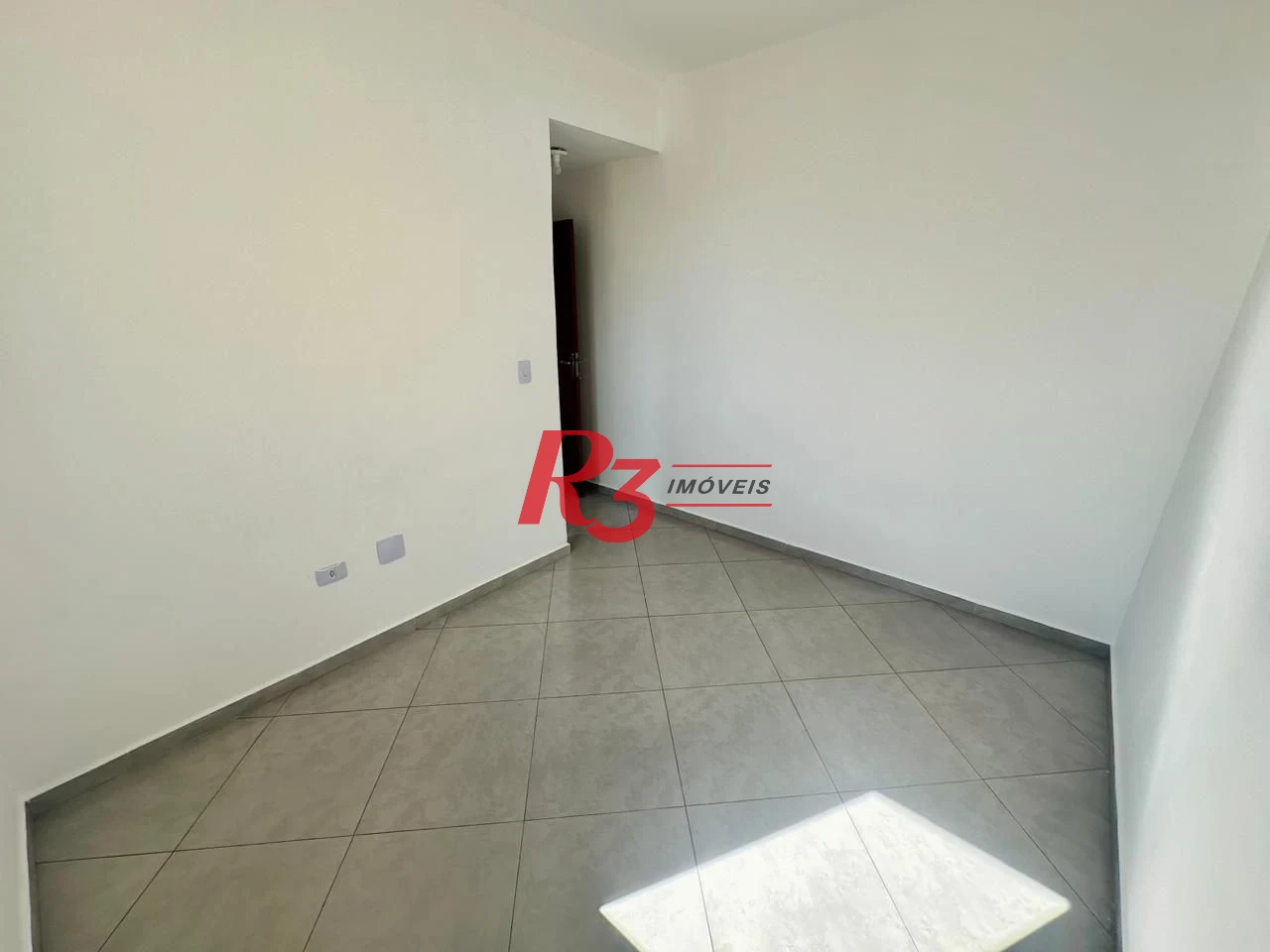 Casa à venda, 72 m² por R$ 270.000,00 - Chico de Paula - Santos/SP