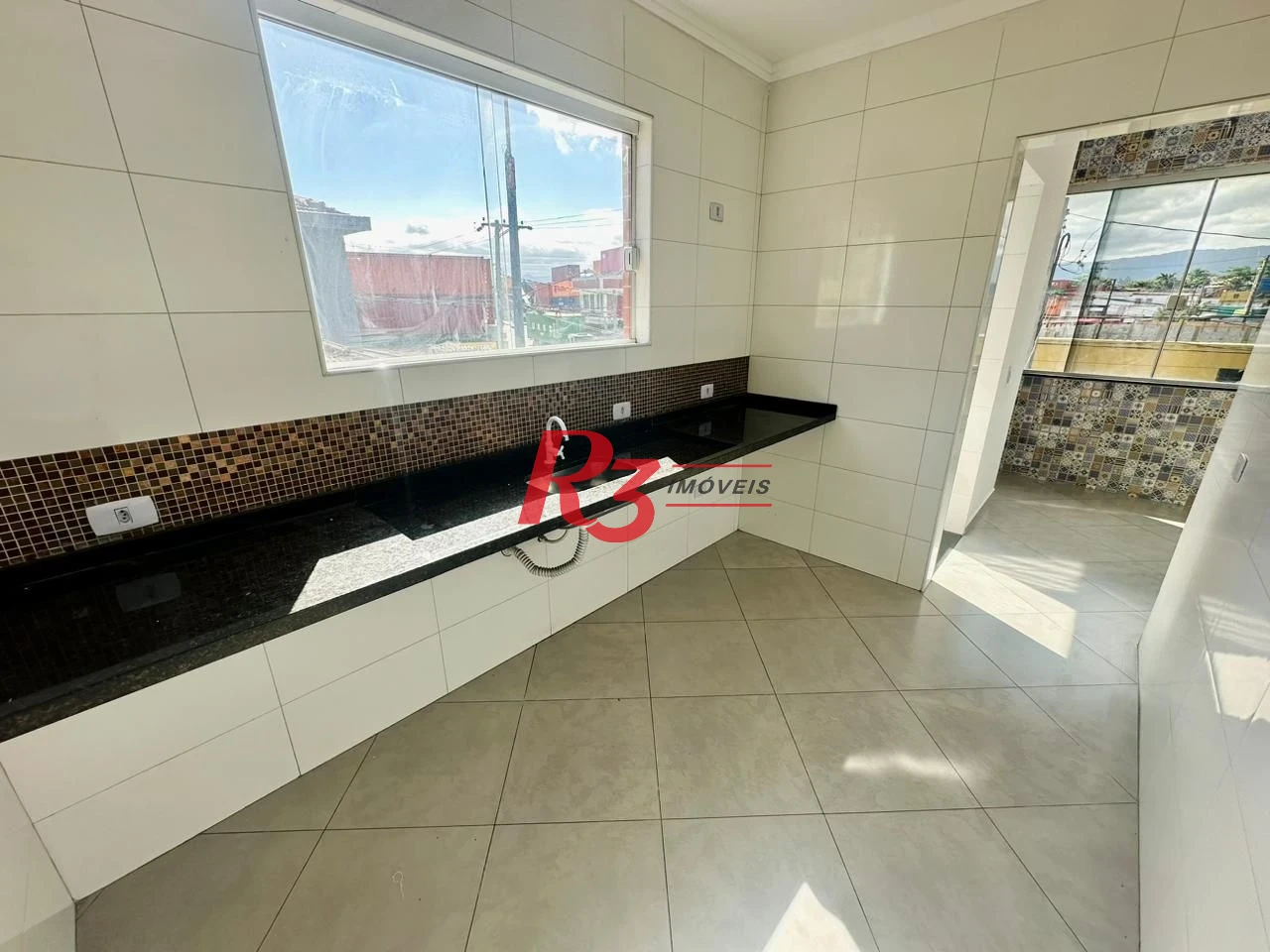 Casa à venda, 72 m² por R$ 270.000,00 - Chico de Paula - Santos/SP