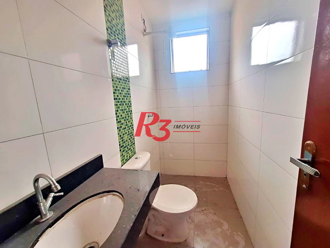 Casa à venda, 72 m² por R$ 270.000,00 - Chico de Paula - Santos/SP