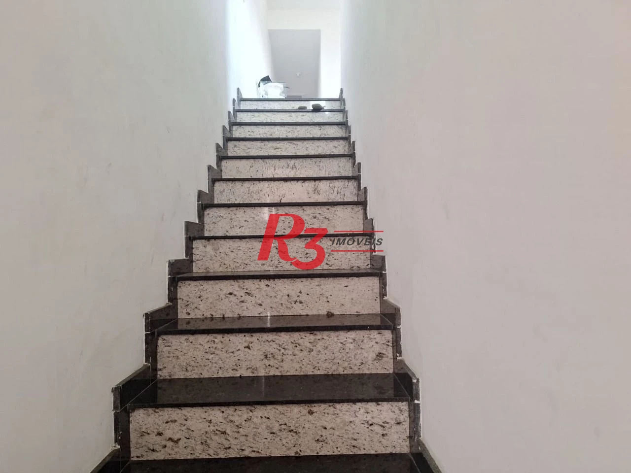 Casa à venda, 72 m² por R$ 270.000,00 - Chico de Paula - Santos/SP