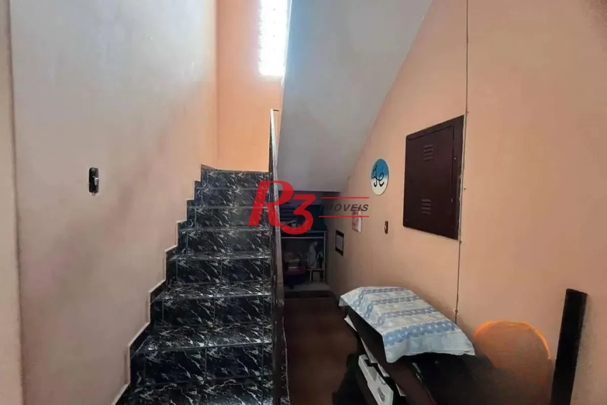 Sobrado com 3 dormitórios à venda, 200 m² por R$ 800.000,00 - Santa Maria - Santos/SP
