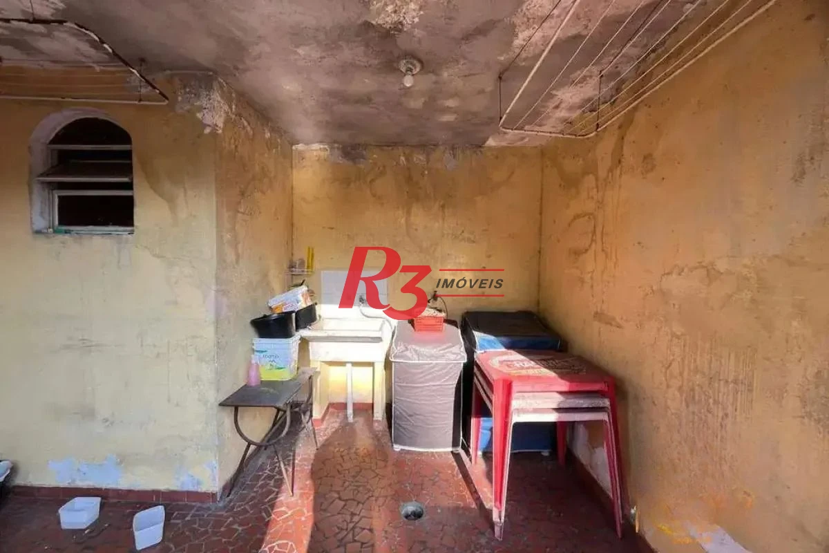 Sobrado com 3 dormitórios à venda, 200 m² por R$ 800.000,00 - Santa Maria - Santos/SP