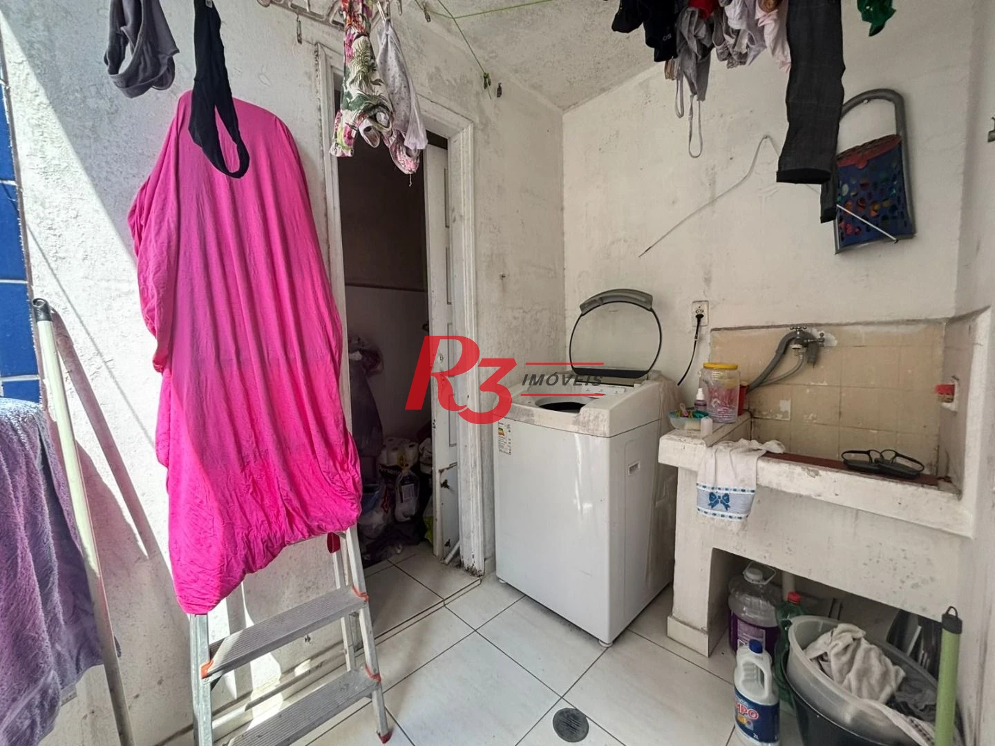 Apartamento com 2 dormitórios à venda, 65 m² por R$ 350.000,00 - Boqueirão - Santos/SP