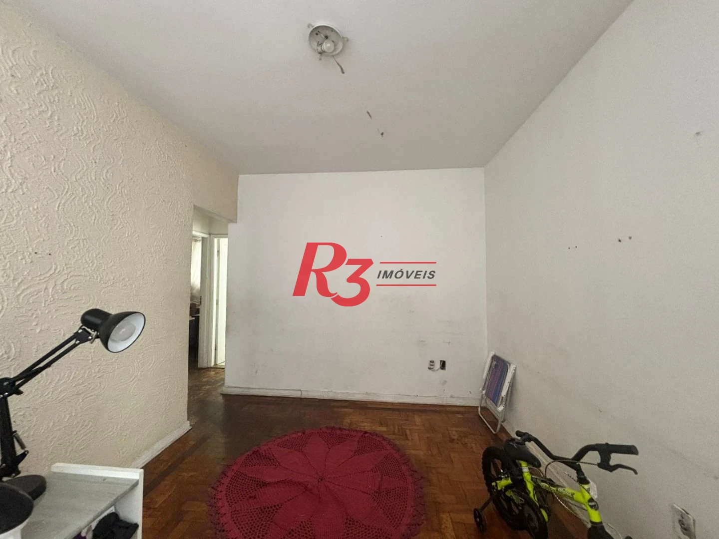 Apartamento com 2 dormitórios à venda, 65 m² por R$ 350.000,00 - Boqueirão - Santos/SP