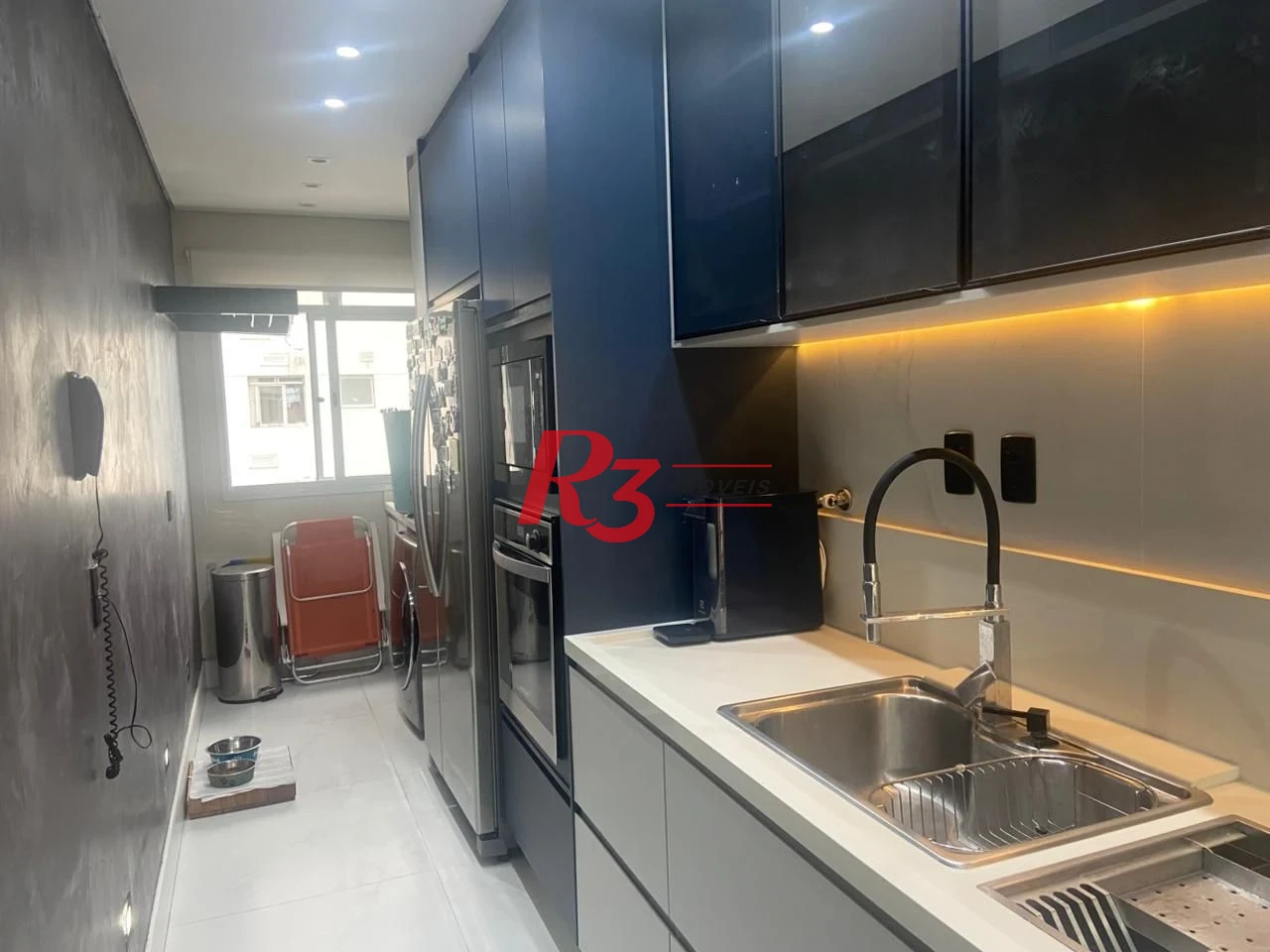 Apartamento com 2 dormitórios à venda, 85 m² por R$ 960.000,00 - Marapé - Santos/SP