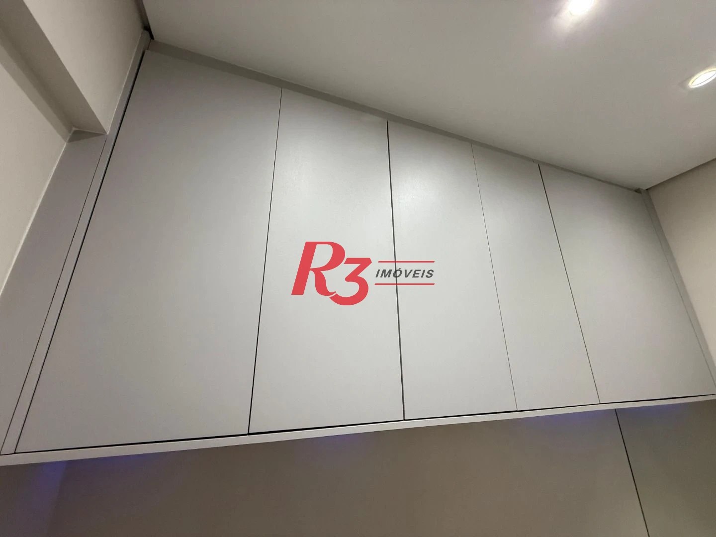 Apartamento com 2 dormitórios à venda, 85 m² por R$ 960.000,00 - Marapé - Santos/SP