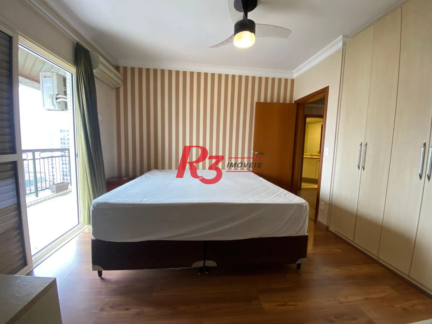 Apartamento com 3 dormitórios à venda, 185 m² por R$ 2.350.000,00 - Aparecida - Santos/SP