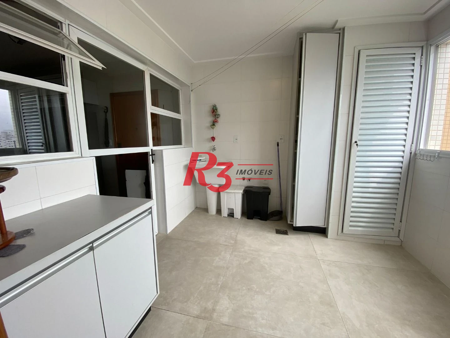 Apartamento com 3 dormitórios à venda, 185 m² por R$ 2.350.000,00 - Aparecida - Santos/SP
