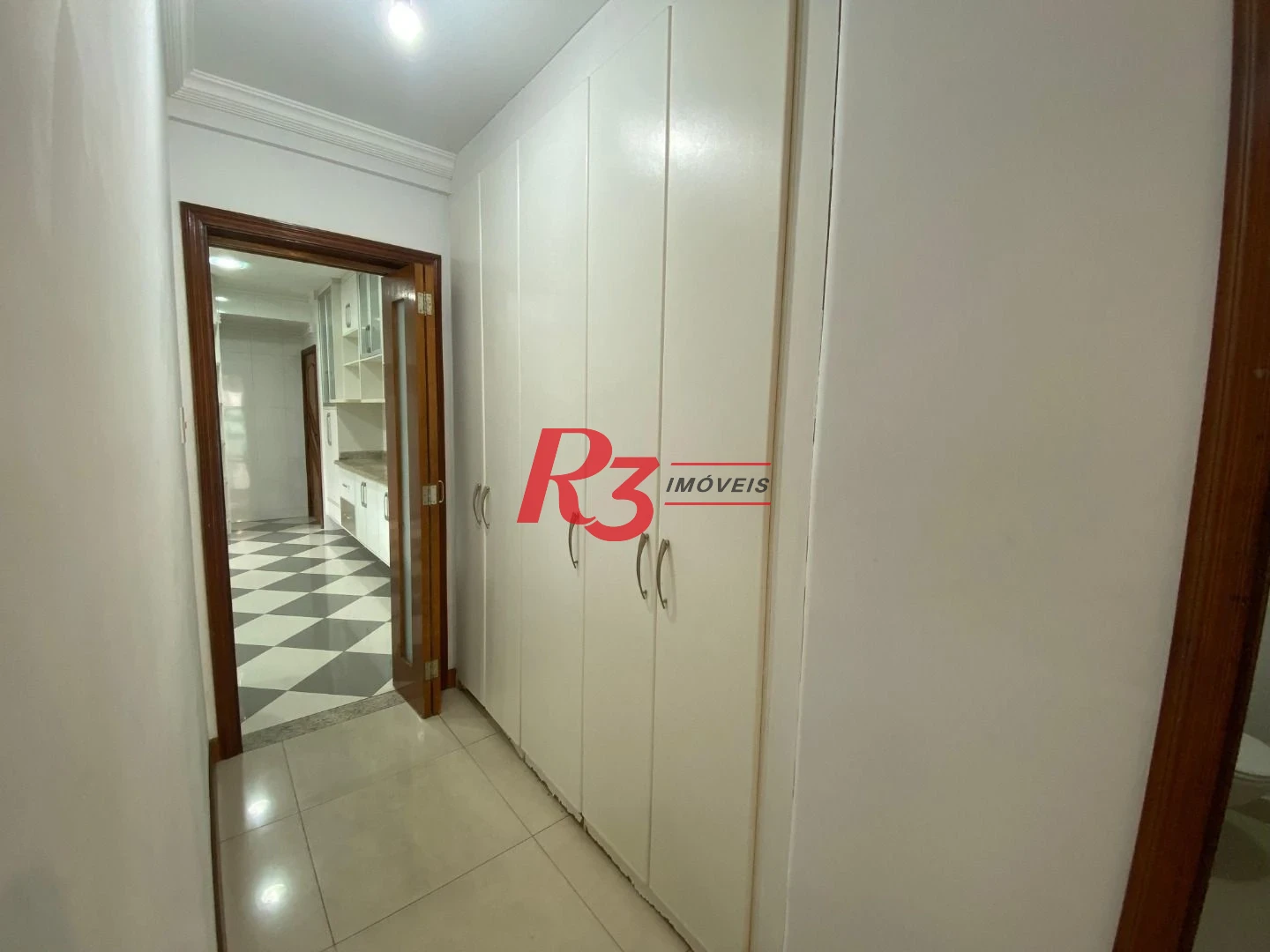 Apartamento com 3 dormitórios à venda, 157 m² por R$ 1.100.000,00 - Embaré - Santos/SP