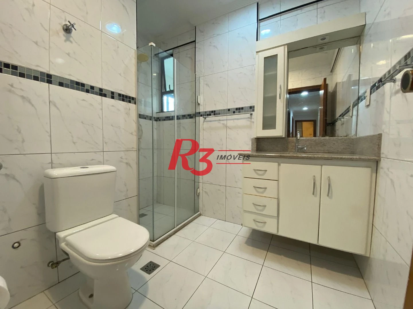 Apartamento com 3 dormitórios à venda, 157 m² por R$ 1.100.000,00 - Embaré - Santos/SP