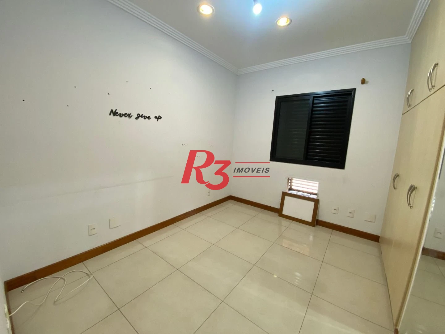 Apartamento com 3 dormitórios à venda, 157 m² por R$ 1.100.000,00 - Embaré - Santos/SP