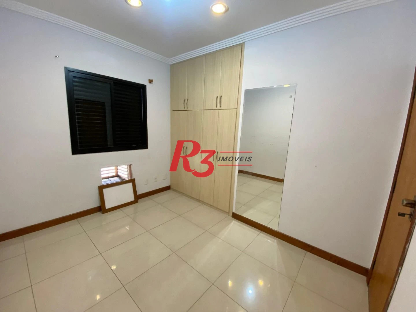 Apartamento com 3 dormitórios à venda, 157 m² por R$ 1.100.000,00 - Embaré - Santos/SP
