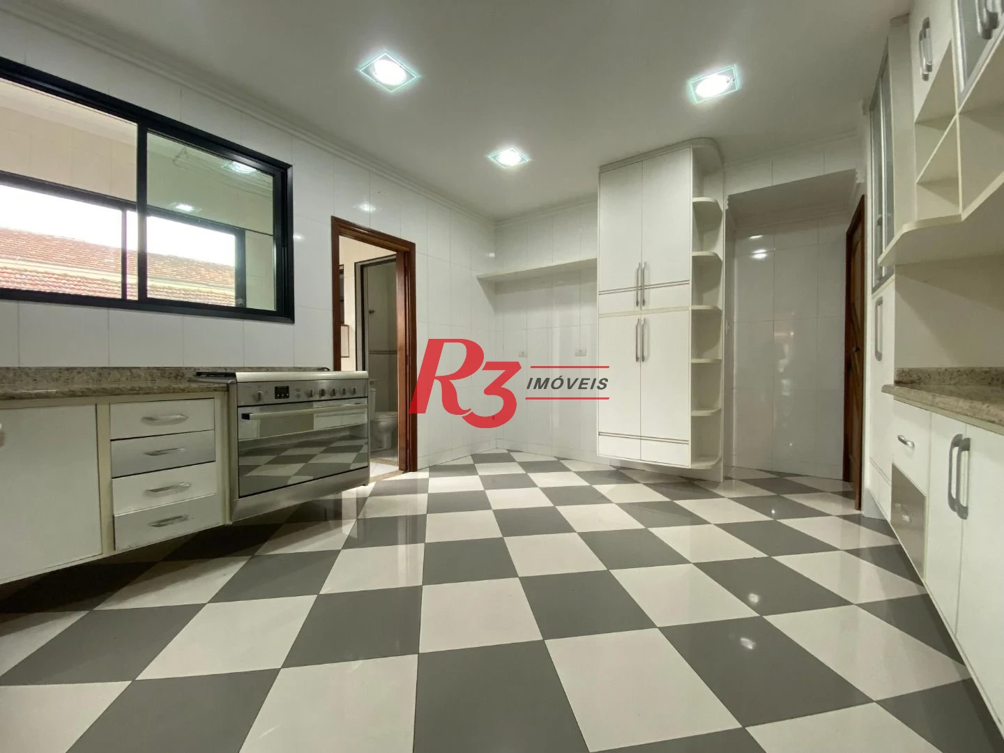 Apartamento com 3 dormitórios à venda, 157 m² por R$ 1.100.000,00 - Embaré - Santos/SP