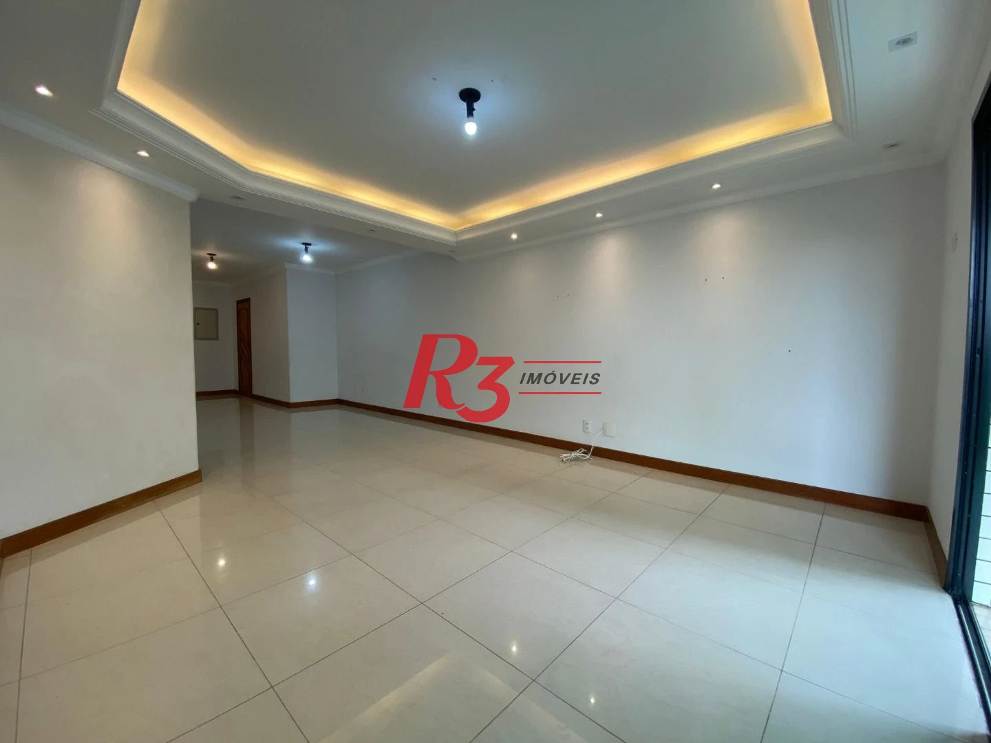 Apartamento com 3 dormitórios à venda, 157 m² por R$ 1.100.000,00 - Embaré - Santos/SP