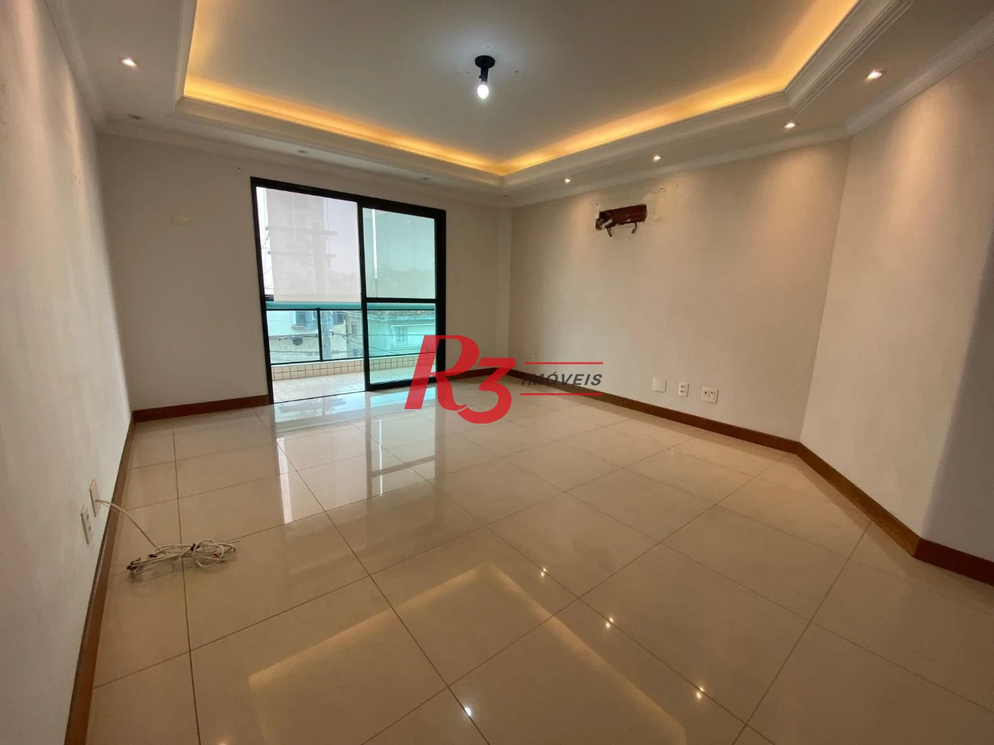 Apartamento com 3 dormitórios à venda, 157 m² por R$ 1.100.000,00 - Embaré - Santos/SP