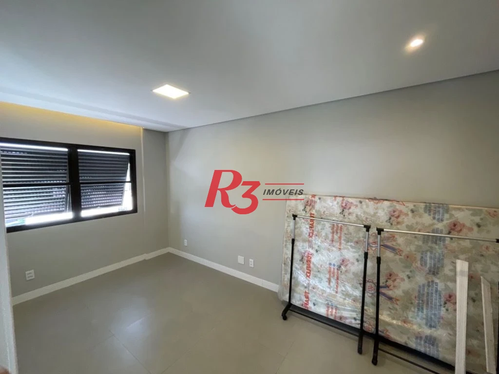 Apartamento com 2 dormitórios à venda, 72 m² por R$ 640.000,00 - Embaré - Santos/SP