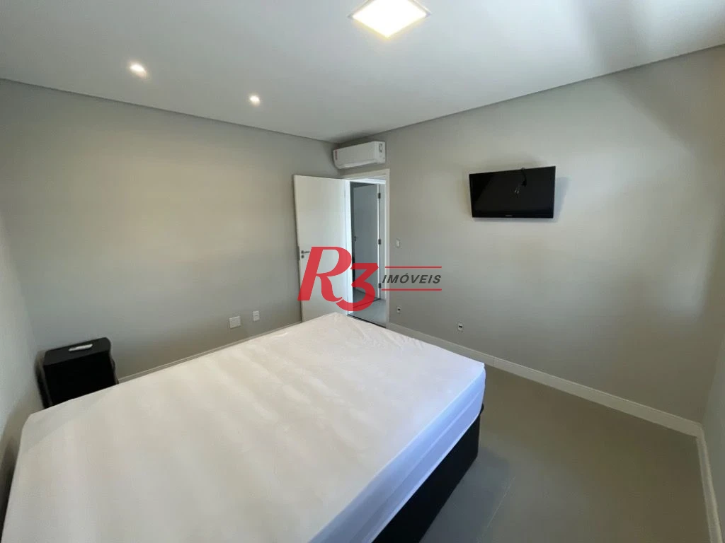 Apartamento com 2 dormitórios à venda, 72 m² por R$ 640.000,00 - Embaré - Santos/SP