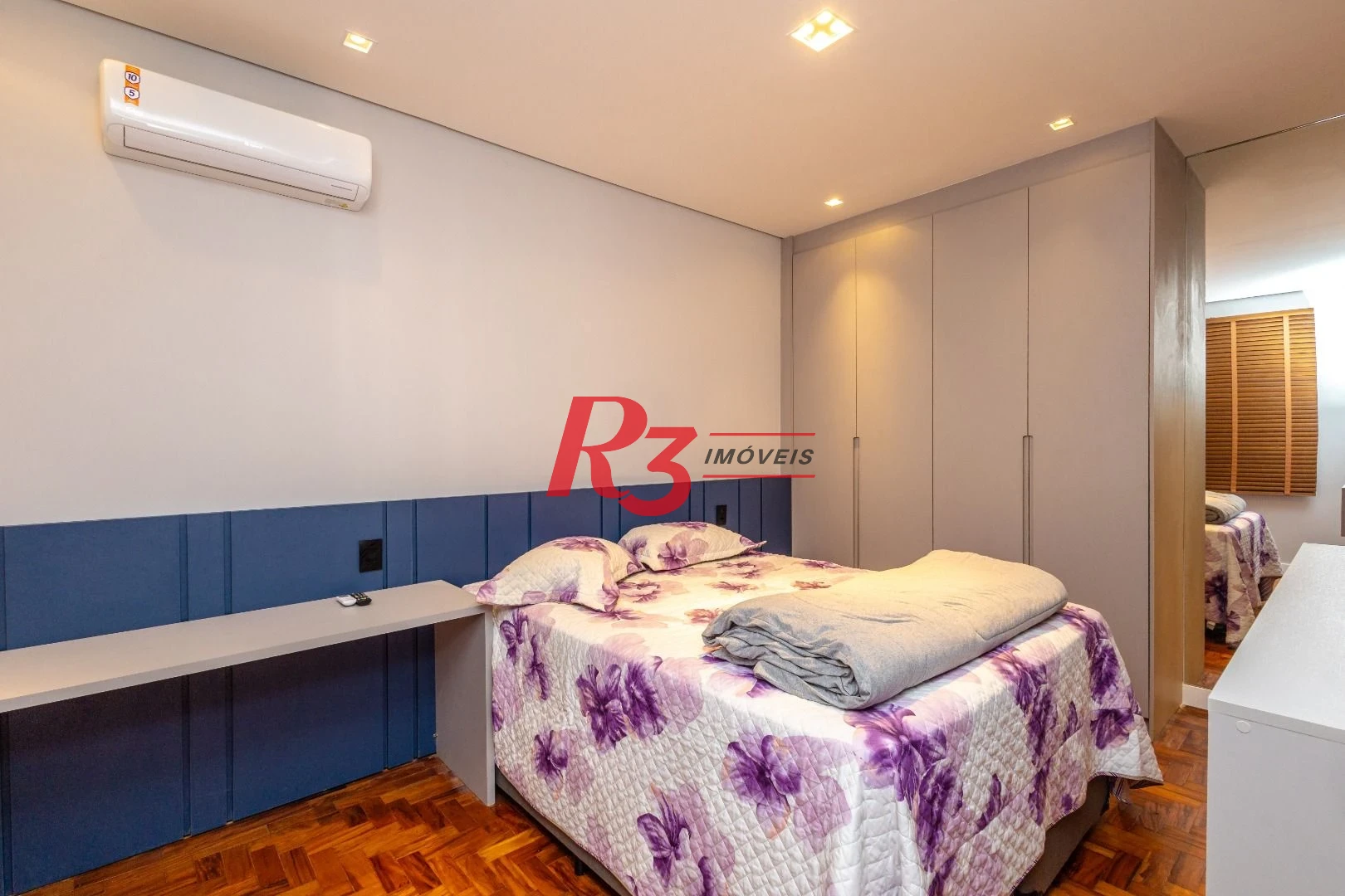 Apartamento com 2 dormitórios à venda, 63 m² por R$ 645.000,00 - Aparecida - Santos/SP