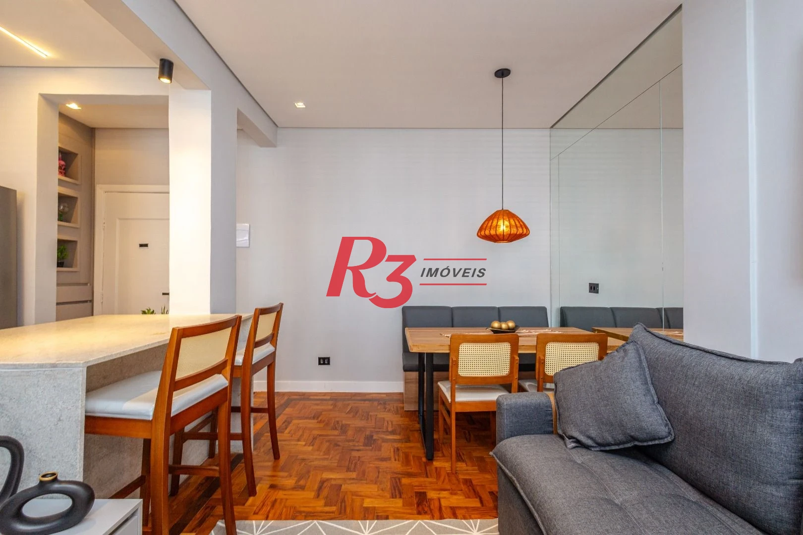 Apartamento com 2 dormitórios à venda, 63 m² por R$ 645.000,00 - Aparecida - Santos/SP