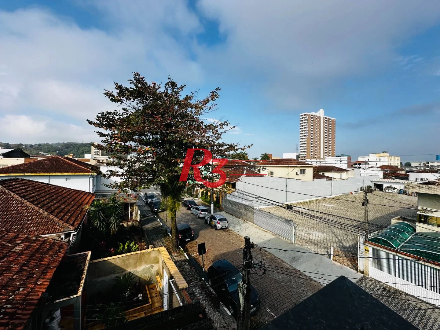 Casa com 3 dormitórios à venda, 210 m² por R$ 650.000,00 - Centro - São Vicente/SP