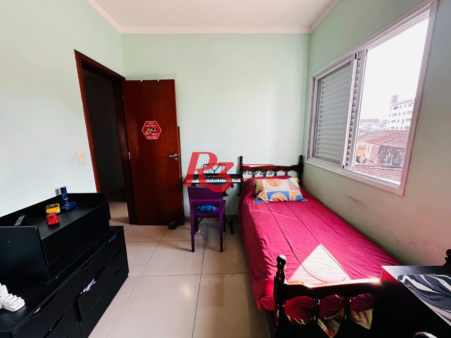 Casa com 3 dormitórios à venda, 210 m² por R$ 650.000,00 - Centro - São Vicente/SP