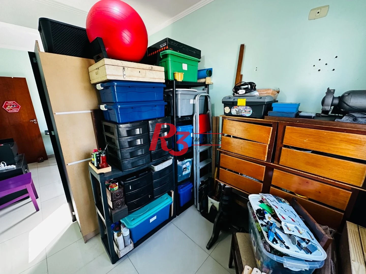 Casa com 3 dormitórios à venda, 210 m² por R$ 650.000,00 - Centro - São Vicente/SP