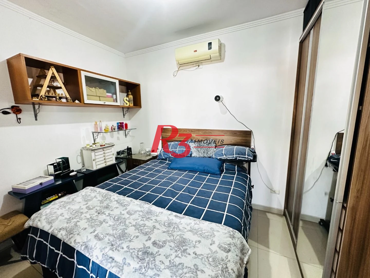 Casa com 3 dormitórios à venda, 210 m² por R$ 650.000,00 - Centro - São Vicente/SP