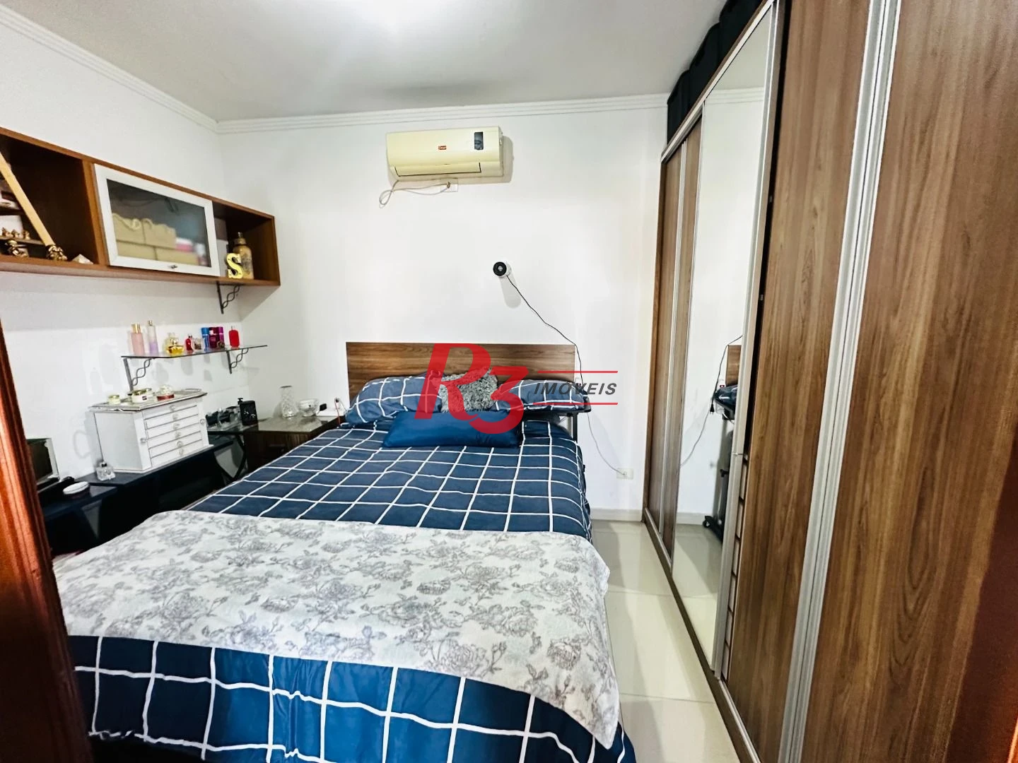 Casa com 3 dormitórios à venda, 210 m² por R$ 650.000,00 - Centro - São Vicente/SP