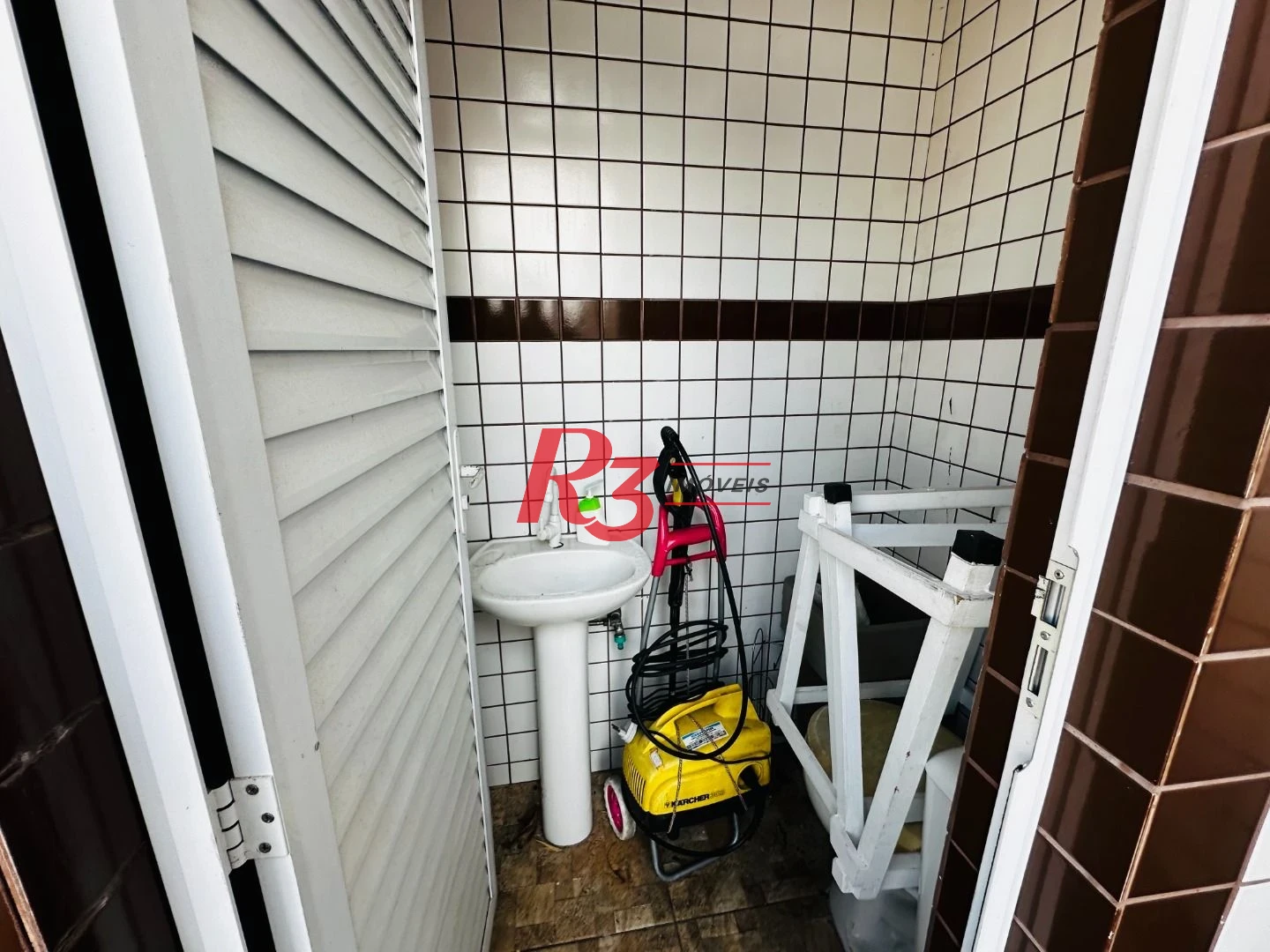 Casa com 3 dormitórios à venda, 210 m² por R$ 650.000,00 - Centro - São Vicente/SP