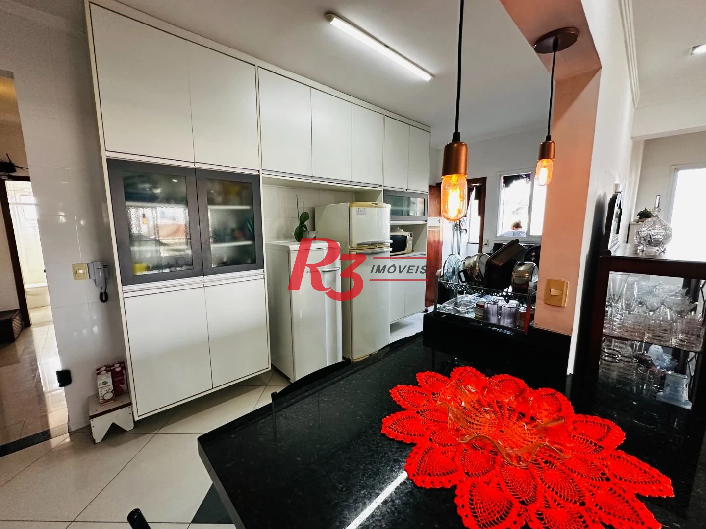 Casa com 3 dormitórios à venda, 210 m² por R$ 650.000,00 - Centro - São Vicente/SP