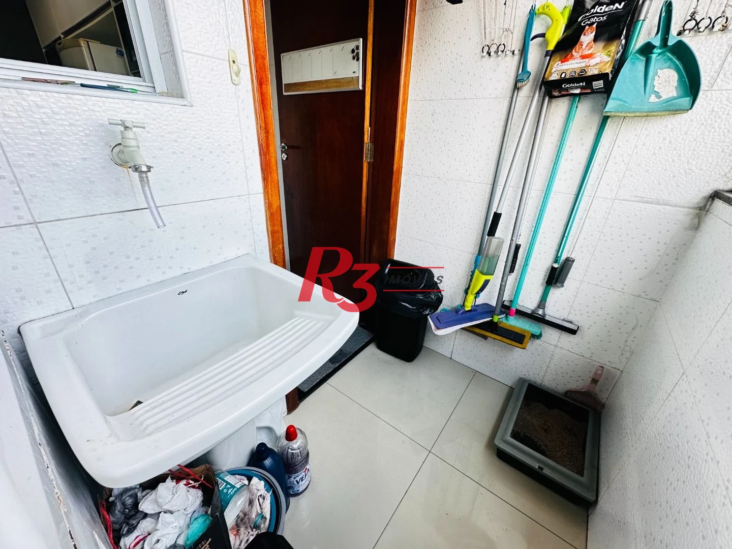 Casa com 3 dormitórios à venda, 210 m² por R$ 650.000,00 - Centro - São Vicente/SP