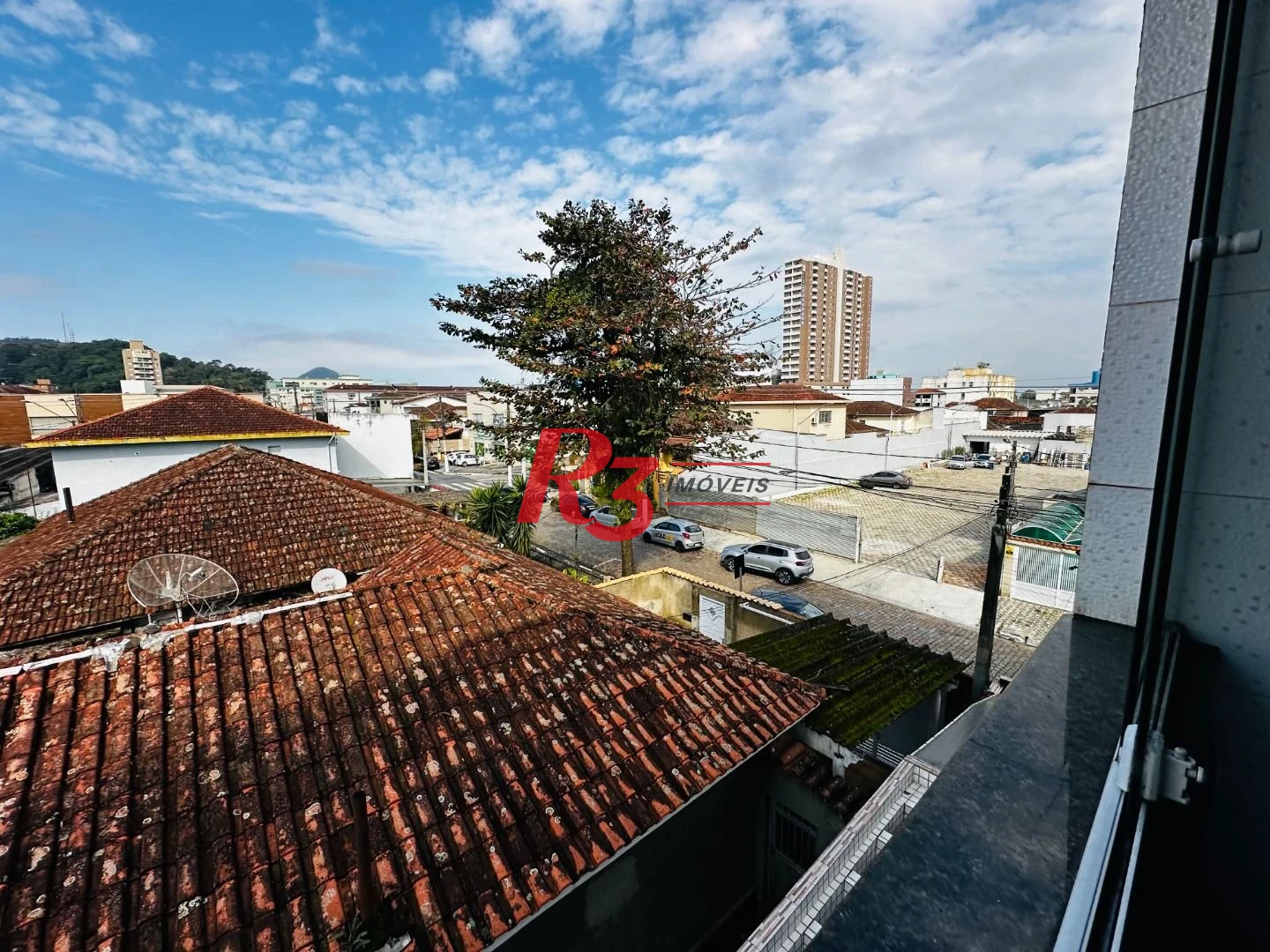 Casa com 3 dormitórios à venda, 210 m² por R$ 650.000,00 - Centro - São Vicente/SP