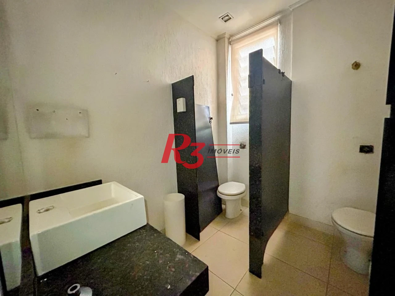 Sobrado para alugar, 238 m² por R$ 12.630,49/mês - Gonzaga - Santos/SP